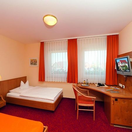 Gasthof - Hotel Zum Ochsen Gmbh Berghulen Экстерьер фото